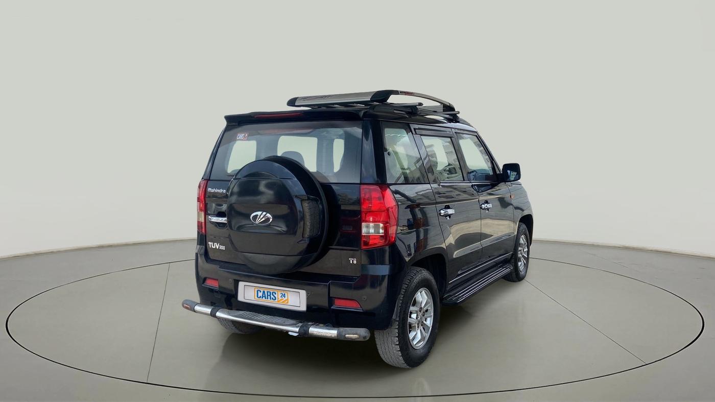 2017 Mahindra TUV300 T8, Diesel, Manual, 91,944 km, Right Back Diagonal