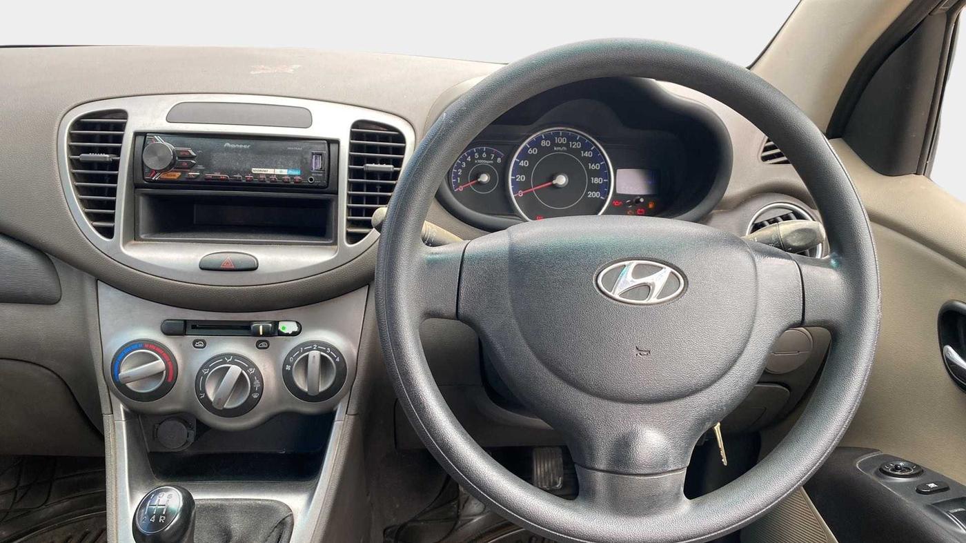 2011 Hyundai i10 MAGNA 1.2, Petrol, Manual, 65,852 km, Steering Wheel Close Up