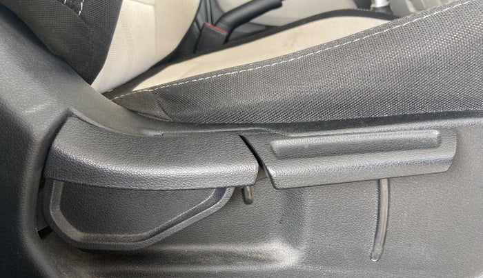 2022 Hyundai VENUE S (O) 1.0 TURBO IMT, Petrol, Manual, 17,337 km, Driver Side Adjustment Panel