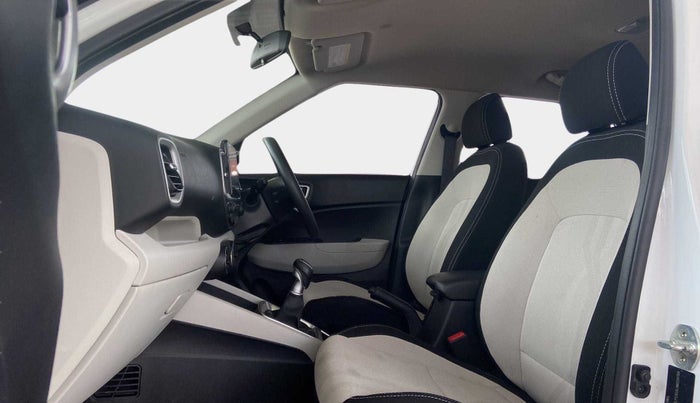 2022 Hyundai VENUE S (O) 1.0 TURBO IMT, Petrol, Manual, 17,337 km, Right Side Front Door Cabin