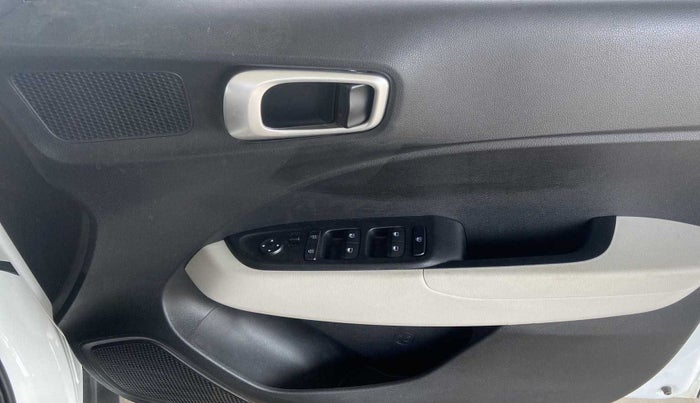 2022 Hyundai VENUE S (O) 1.0 TURBO IMT, Petrol, Manual, 17,337 km, Driver Side Door Panels Control