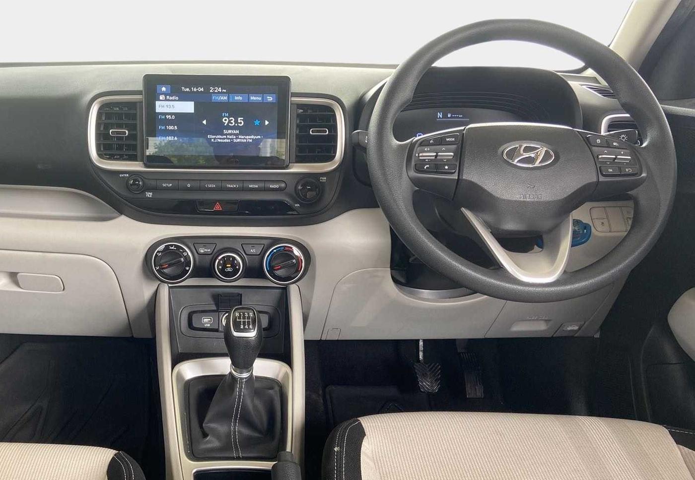 2022 Hyundai VENUE S (O) 1.0 TURBO IMT, Petrol, Manual, 17,337 km, Steering Wheel Close Up
