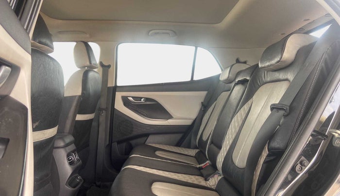 2021 Hyundai Creta SX 1.5 PETROL, Petrol, Manual, 24,903 km, Right Side Rear Door Cabin