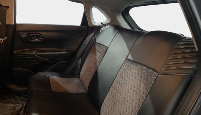 2021 Hyundai NEW I20 SPORTZ 1.2 MT, Petrol, Manual, 19,909 km, Right Side Rear Door Cabin