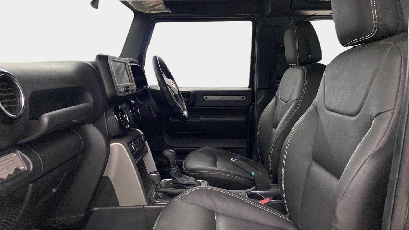 2021 Mahindra Thar LX PETROL HT 4WD AT, Petrol, Automatic, 34,098 km, Right Side Front Door Cabin
