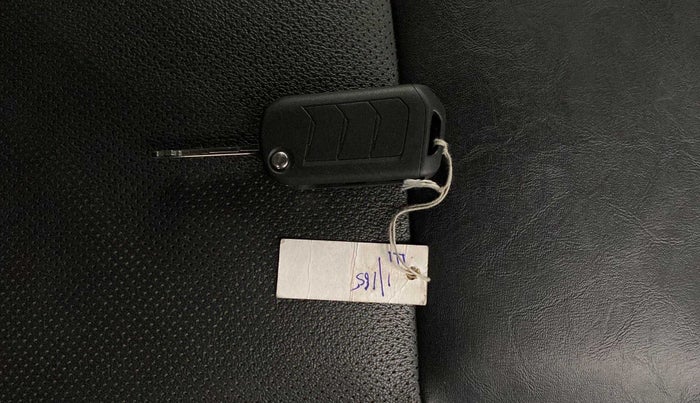 2021 Mahindra Thar LX PETROL HT 4WD AT, Petrol, Automatic, 34,098 km, Key Close Up