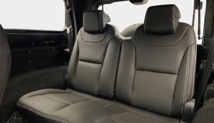 2021 Mahindra Thar LX PETROL HT 4WD AT, Petrol, Automatic, 34,098 km, Right Side Rear Door Cabin