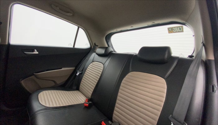 2015 Hyundai Grand i10 ASTA 1.2 KAPPA VTVT, Petrol, Manual, 30,203 km, Right Side Rear Door Cabin
