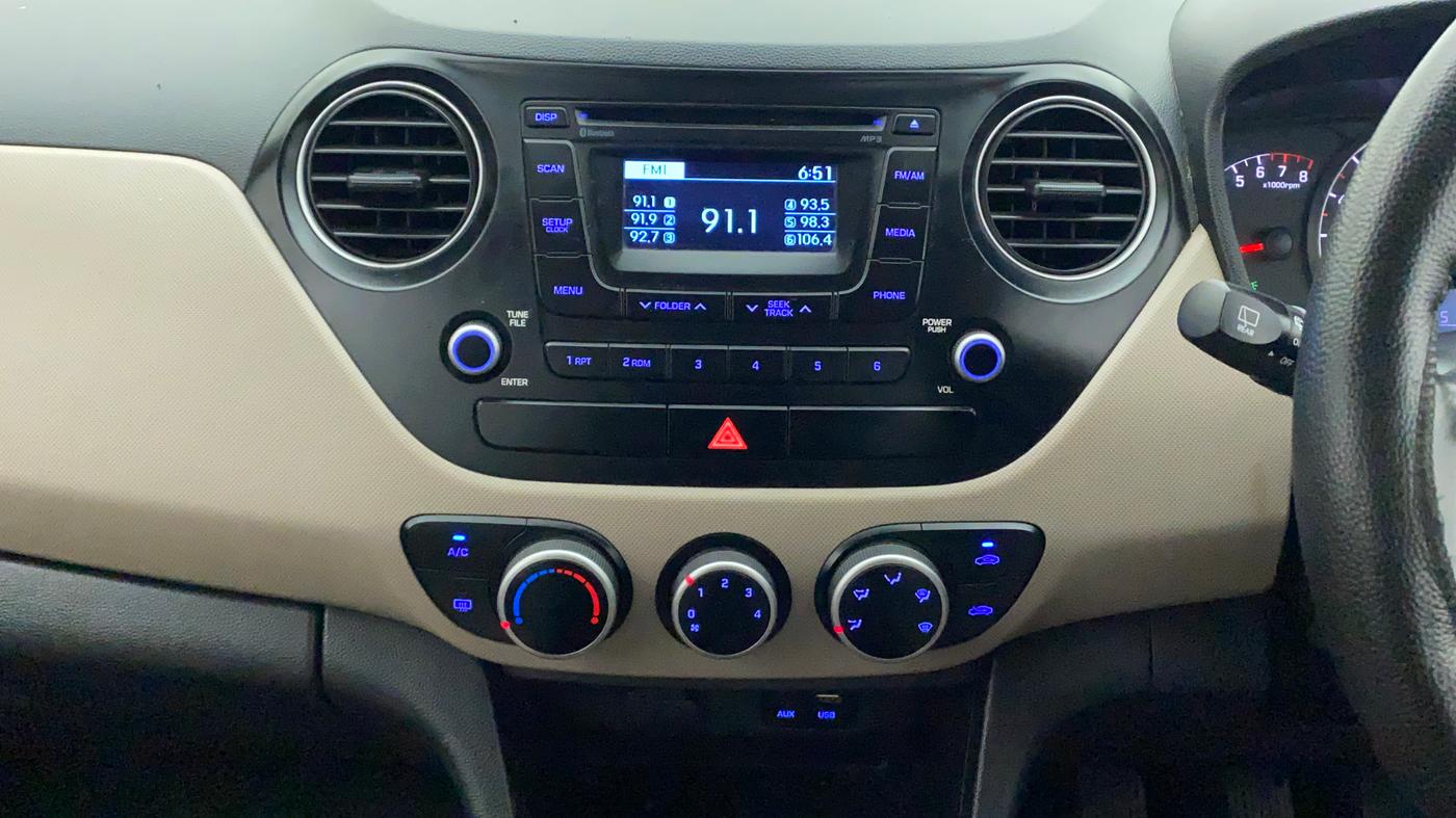 2015 Hyundai Grand i10 ASTA 1.2 KAPPA VTVT, Petrol, Manual, 30,203 km, Air Conditioner