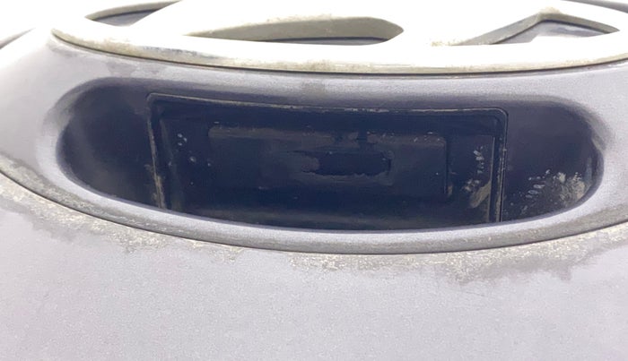 2015 Hyundai Grand i10 ASTA 1.2 KAPPA VTVT, Petrol, Manual, 30,203 km, Dicky (Boot door) - Handle has minor damage