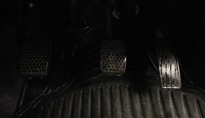 2015 Maruti Alto K10 VXI, Petrol, Manual, 89,343 km, Pedals