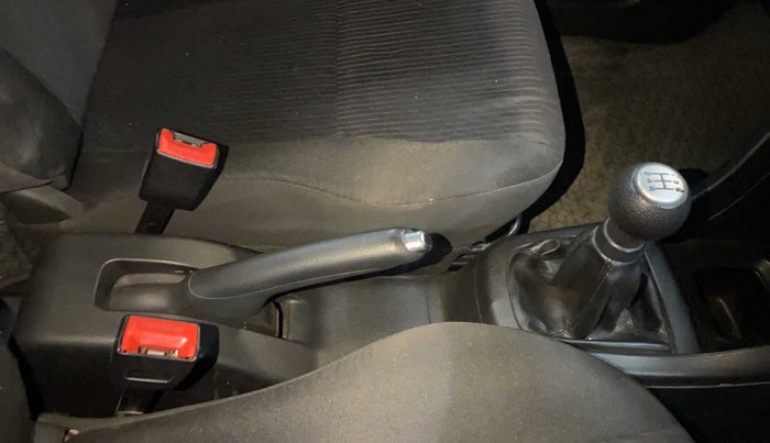 2017 Maruti Swift VXI, Petrol, Manual, 62,781 km, Gear Lever