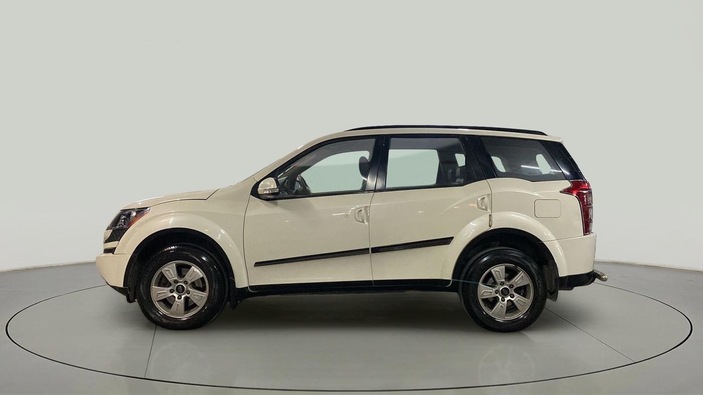 2014 Mahindra XUV500 W8, Diesel, Manual, 1,08,966 km, Left Side