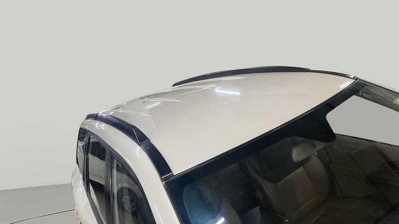 2014 Mahindra XUV500 W8, Diesel, Manual, 1,08,966 km, Roof