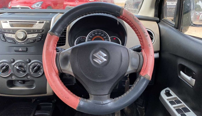 2013 Maruti Wagon R 1.0 VXI, Petrol, Manual, 1,09,983 km, Steering Wheel Close Up