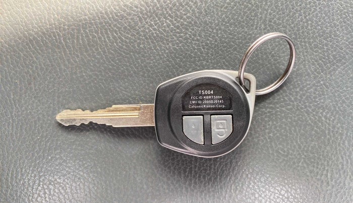 2013 Maruti Wagon R 1.0 VXI, Petrol, Manual, 1,09,983 km, Key Close Up