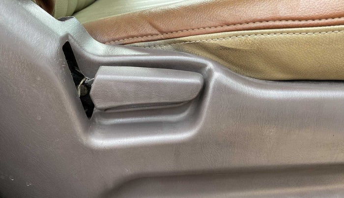 2012 Maruti Zen Estilo VXI, Petrol, Manual, 65,340 km, Driver Side Adjustment Panel