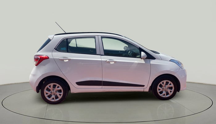 2018 Hyundai Grand i10 SPORTZ 1.2 KAPPA VTVT, Petrol, Manual, 36,861 km, Right Side View