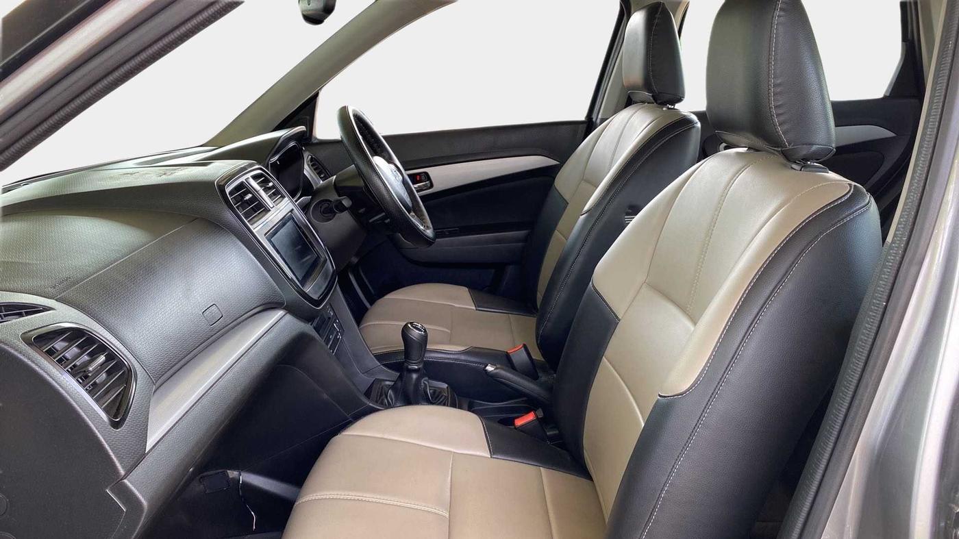 2020 Maruti Vitara Brezza ZXI PLUS, Petrol, Manual, 67,258 km, Right Side Front Door Cabin