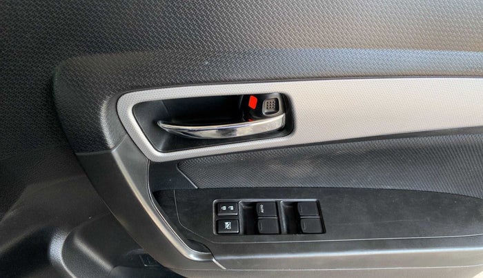 2020 Maruti Vitara Brezza ZXI PLUS, Petrol, Manual, 67,258 km, Driver Side Door Panels Control