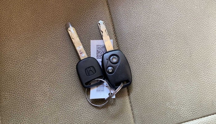 2014 Honda Brio S MT, Petrol, Manual, 16,047 km, Key Close Up