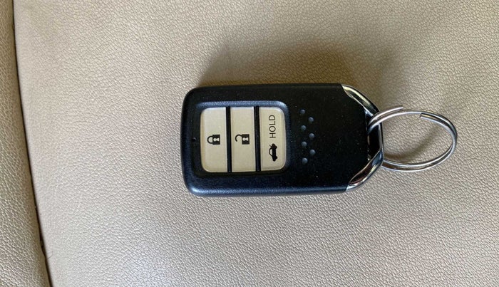 2020 Honda City 1.5L I-VTEC V MT, Petrol, Manual, 28,649 km, Key Close Up