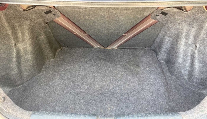 2015 Honda Amaze 1.2L I-VTEC S, Petrol, Manual, 73,594 km, Boot Inside