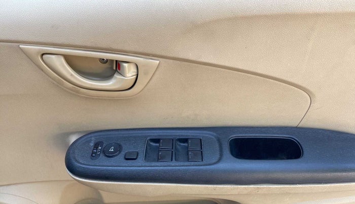 2015 Honda Amaze 1.2L I-VTEC S, Petrol, Manual, 73,594 km, Driver Side Door Panels Control