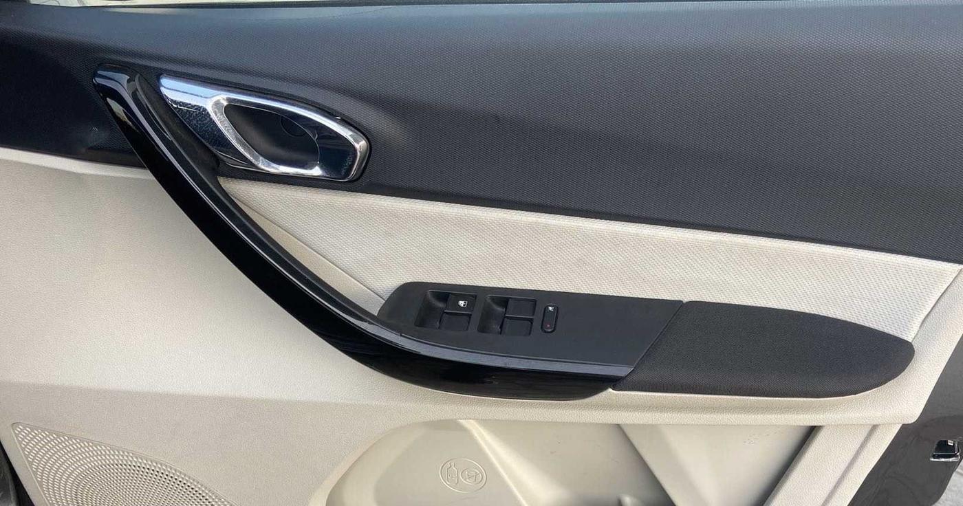 2022 Tata TIGOR XZ PLUS PETROL, Petrol, Manual, 18,904 km, Driver Side Door Panels Control