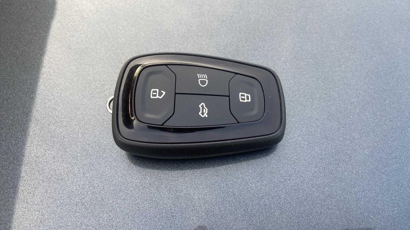 2022 Tata TIGOR XZ PLUS PETROL, Petrol, Manual, 18,904 km, Key Close Up