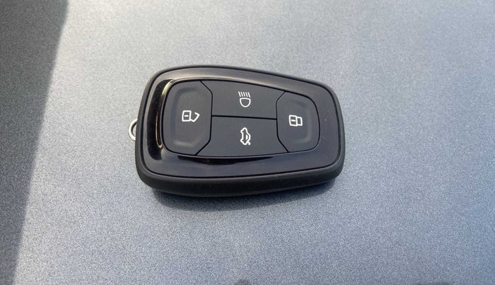 2022 Tata TIGOR XZ PLUS PETROL, Petrol, Manual, 18,904 km, Key Close Up