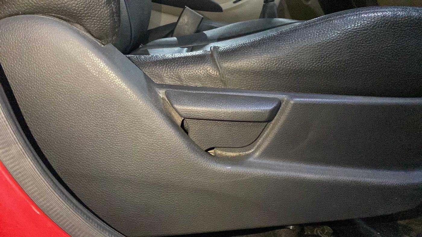 2014 Hyundai Eon MAGNA +, Petrol, Manual, 38,740 km, Driver Side Adjustment Panel