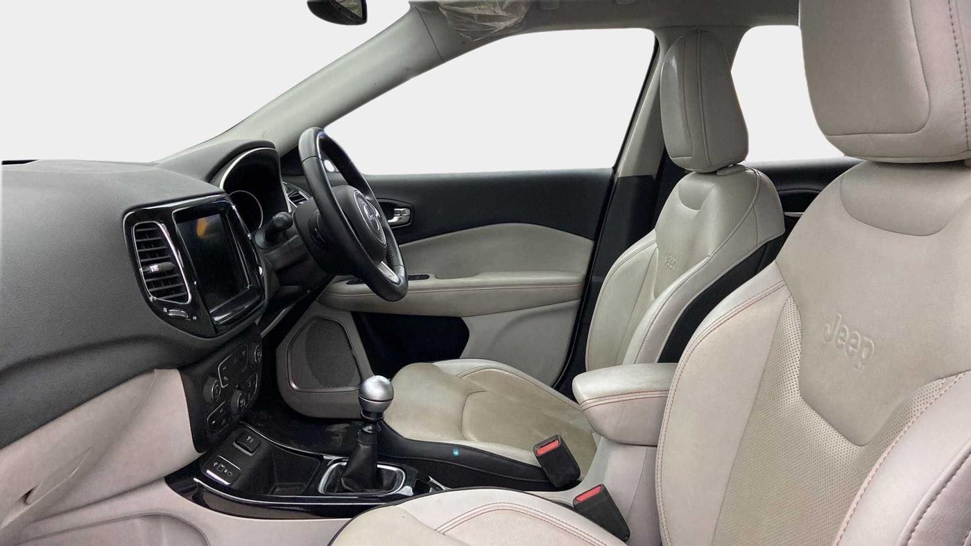 2019 Jeep Compass LIMITED PLUS DIESEL, Diesel, Manual, 57,829 km, Right Side Front Door Cabin