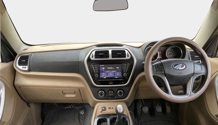 2018 Mahindra TUV300 T10, Diesel, Manual, 53,807 km, Dashboard