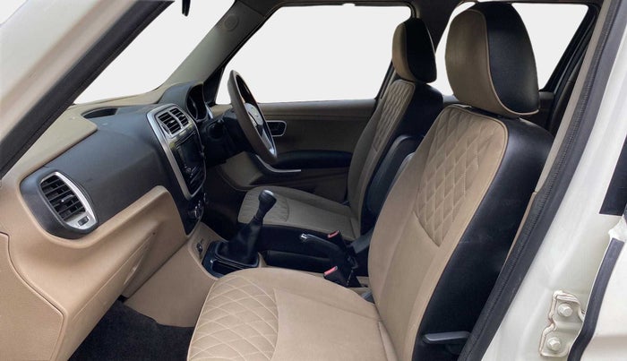 2018 Mahindra TUV300 T10, Diesel, Manual, 53,807 km, Right Side Front Door Cabin