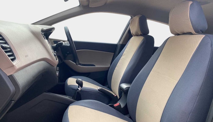 2016 Hyundai Elite i20 ASTA 1.2 (O), Petrol, Manual, 36,174 km, Right Side Front Door Cabin
