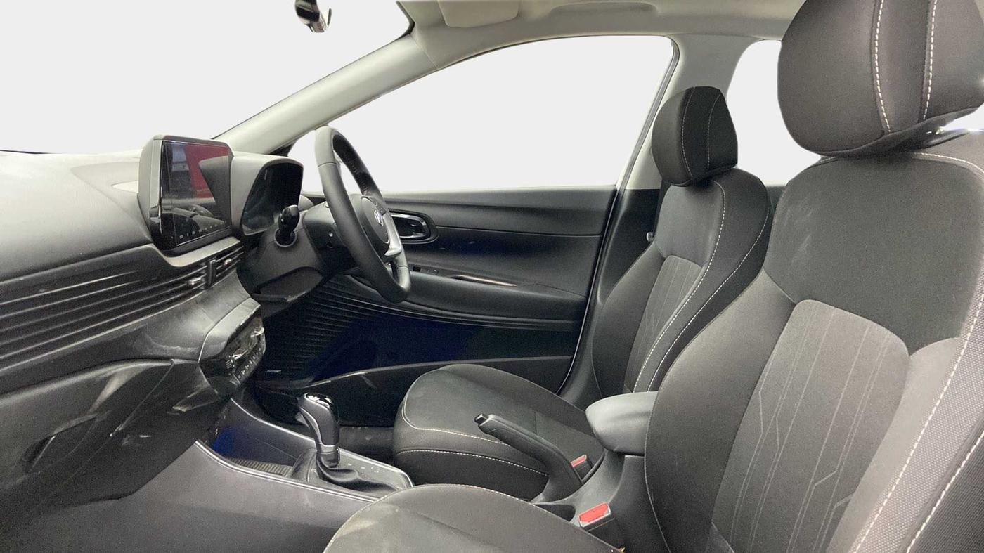 2022 Hyundai NEW I20 ASTA (O) 1.2 AT, Petrol, Automatic, 7,906 km, Right Side Front Door Cabin