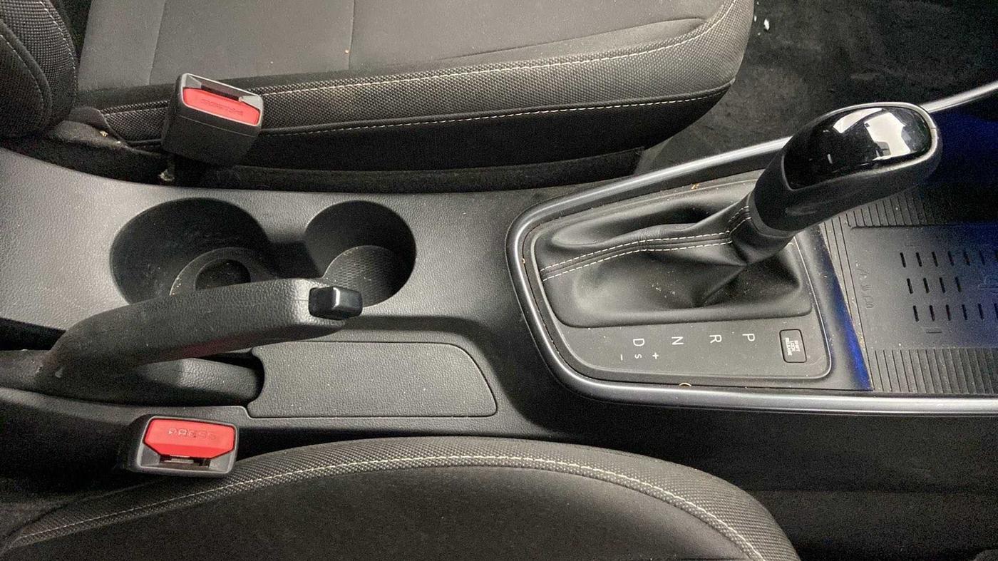 2022 Hyundai NEW I20 ASTA (O) 1.2 AT, Petrol, Automatic, 7,906 km, Gear Lever