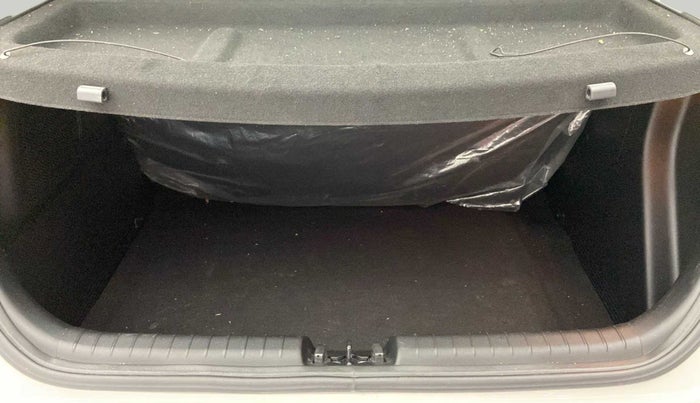 2022 Hyundai NEW I20 ASTA (O) 1.2 AT, Petrol, Automatic, 7,906 km, Boot Inside