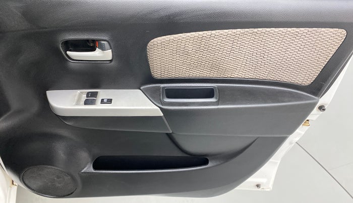 2015 Maruti Wagon R 1.0 LXI CNG, CNG, Manual, 71,412 km, Driver Side Door Panels Control