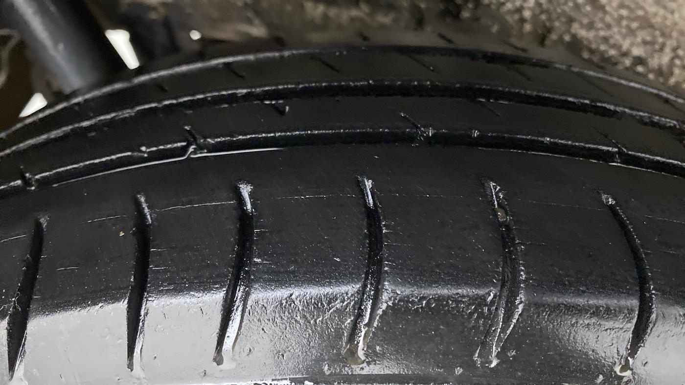 2015 Maruti Wagon R 1.0 LXI CNG, CNG, Manual, 71,412 km, Right Rear Tyre Tread