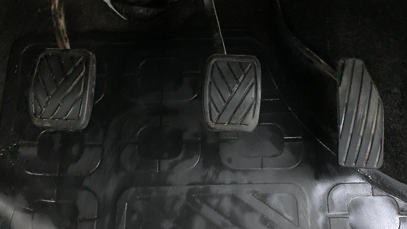2015 Maruti Wagon R 1.0 LXI CNG, CNG, Manual, 71,412 km, Pedals