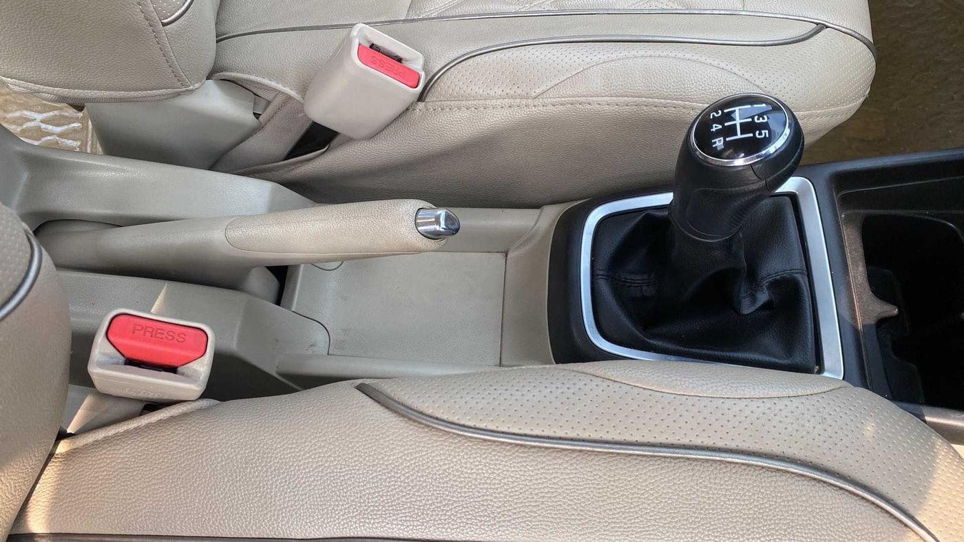 2017 Maruti Dzire ZXI PLUS, Petrol, Manual, 58,184 km, Gear Lever
