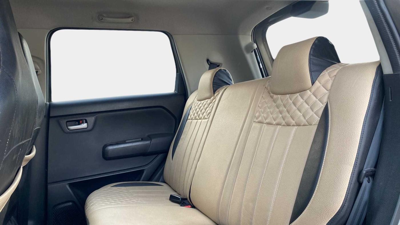 2021 Maruti New Wagon-R VXI 1.0, Petrol, Manual, 14,421 km, Right Side Rear Door Cabin