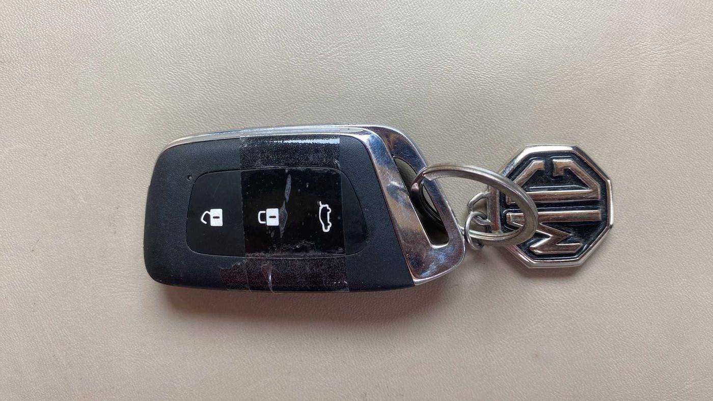 2022 MG HECTOR SHARP 1.5 DCT PETROL, Petrol, Automatic, 11,943 km, Key Close Up