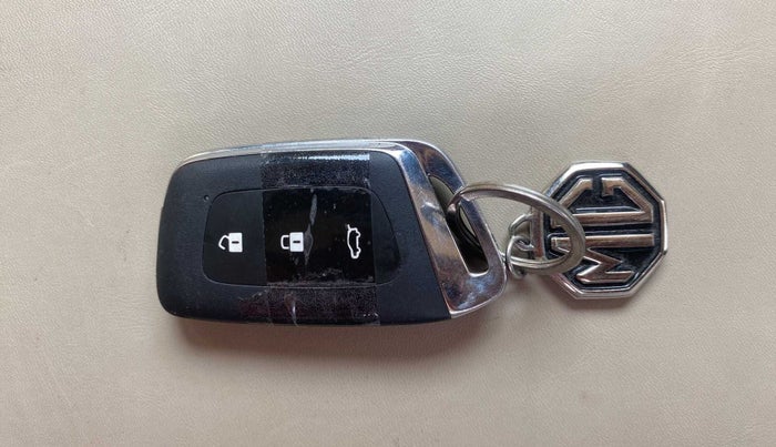 2022 MG HECTOR SHARP 1.5 DCT PETROL, Petrol, Automatic, 11,943 km, Key Close Up