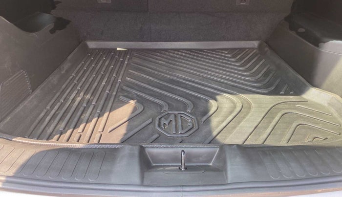2022 MG HECTOR SHARP 1.5 DCT PETROL, Petrol, Automatic, 11,943 km, Boot Inside