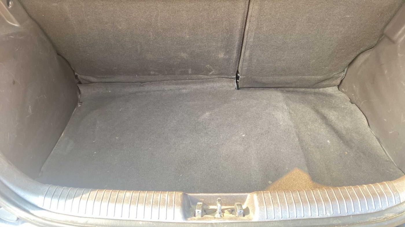 2011 Hyundai i20 SPORTZ (O) 1.2, Petrol, Manual, 1,11,350 km, Boot Inside