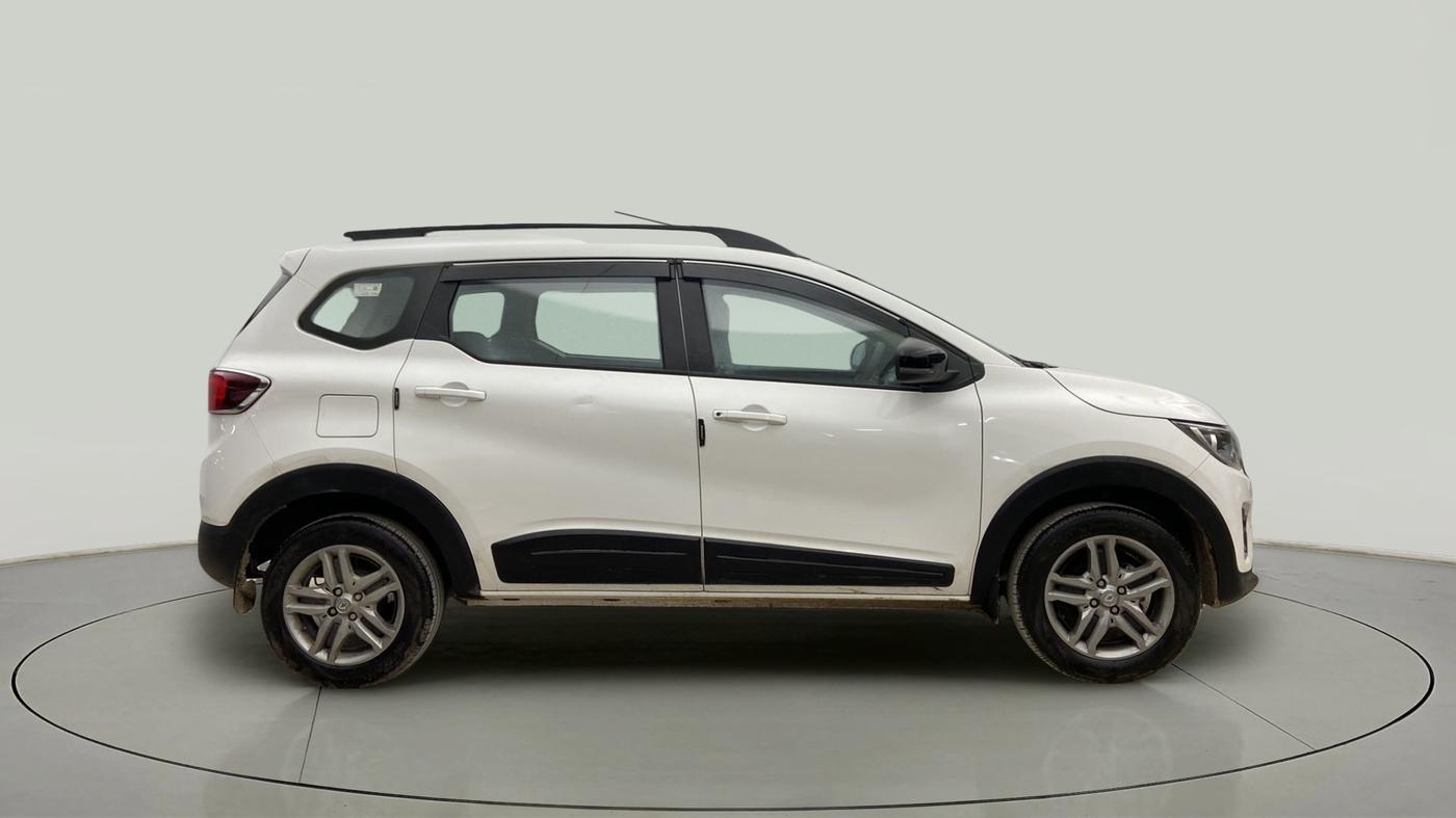 2022 Renault TRIBER RXZ, Petrol, Manual, 8,041 km, Right Side View