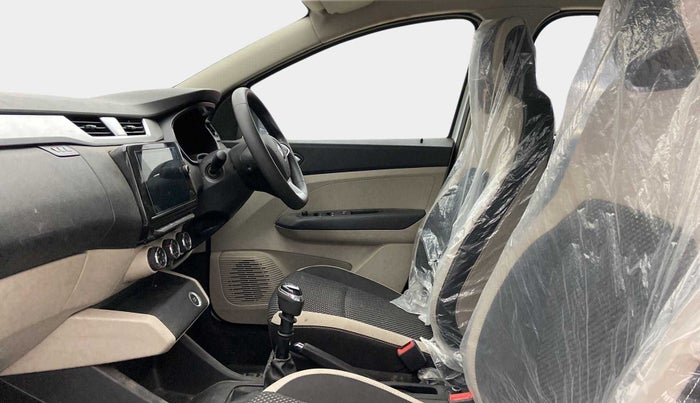 2022 Renault TRIBER RXZ, Petrol, Manual, 8,041 km, Right Side Front Door Cabin